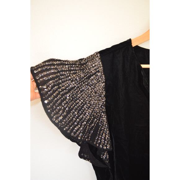 Velvet Graham & Spencer Black Velvet Sequin Flutter Sleeve Top Size Small - Picture 4 of 6